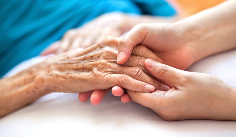 qué pasa cuando una persona muere en un hospital despedida