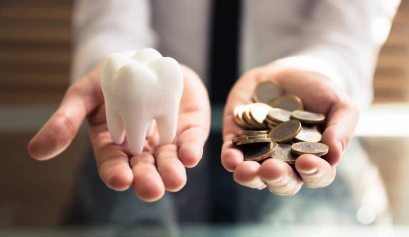 seguro dental que cubra implantes gasto