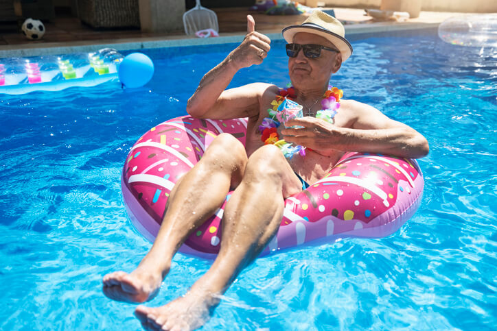 personas mayores en verano