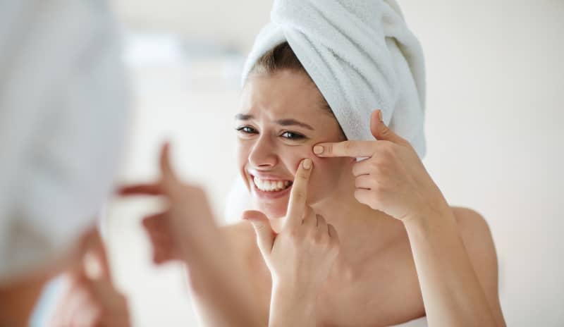 tipos de granos en la cara chica