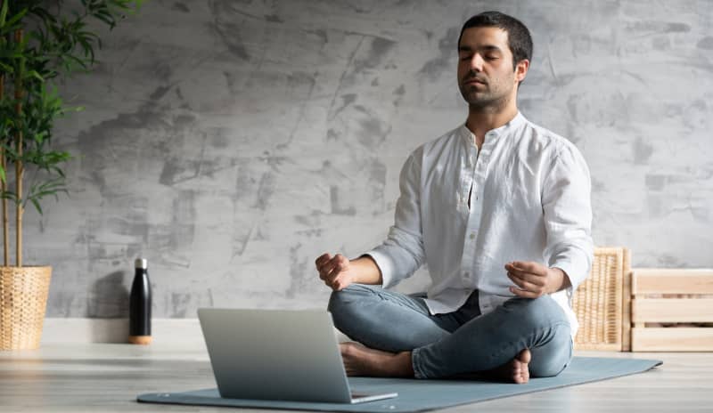 relajación profunda hombre