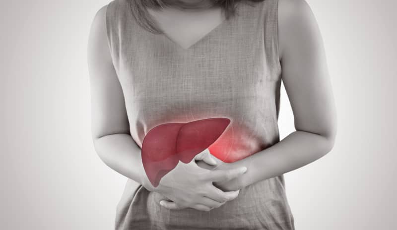 Entre los puntos para entender qué es la hemocromatosis está conocer sus síntomas como dolor de estómago o articulaciones, fatiga y debilidad, palpitaciones o pérdida de peso sin explicación.