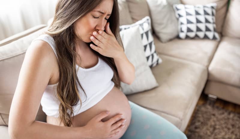 El médico puede descartar otras causas de vómitos, como diversas enfermedades gastrointestinales.