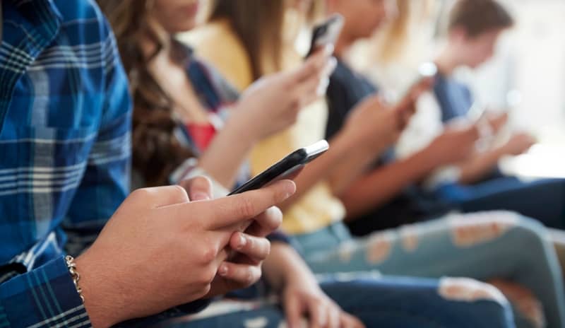 Adolescentes y móviles