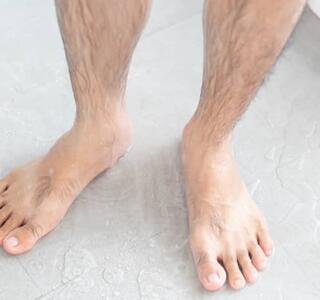 Hongos en los pies ducha