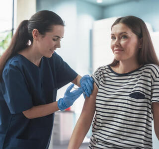 Campana de vacunacion de la gripe y la covid19