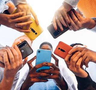 Establecer límites para adolescentes y móviles es fundamental.