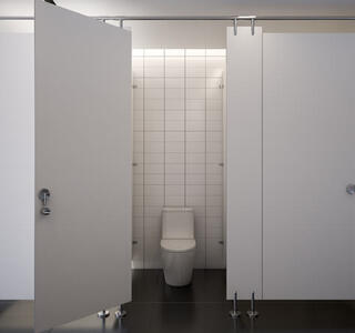 reducir el riesgo de infeccion en un baño publico