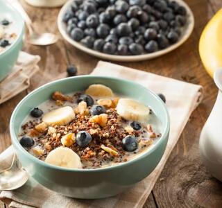 El desayuno para ganar masa muscular es clave en el crecimiento muscular.