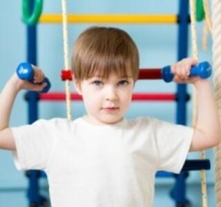 ejercicios de pesas para niños