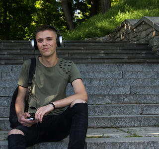 Los jóvenes soportan mucho ruido