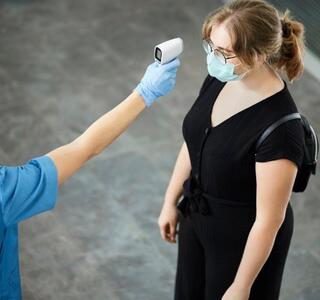 Termómetros de frente