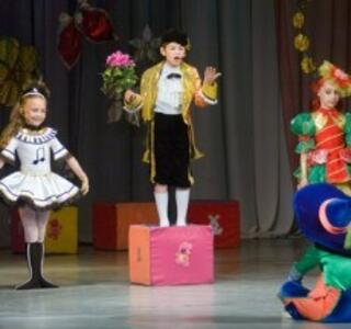 beneficios del teatro en niños