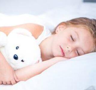 Relación entre alimentación y sueno en niños