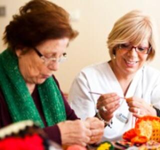 Personas mayores, ¿en la residencia o en casa?