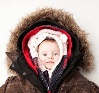 abrigar a un bebé recién nacido