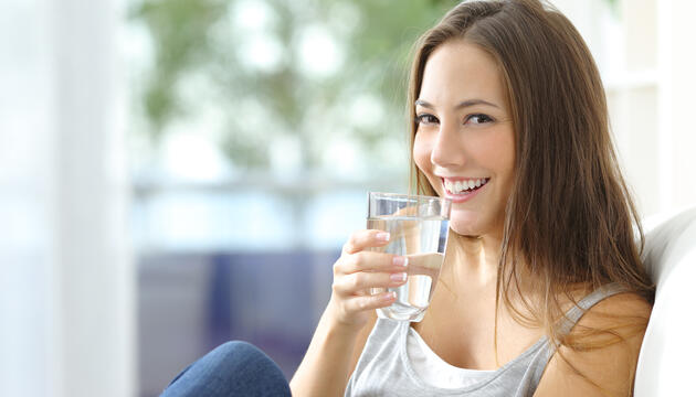Bebe agua en las comidas, el primer paso para equilibrar tu dieta Bebe agua en las comidas, el primer paso para equilibrar tu dieta