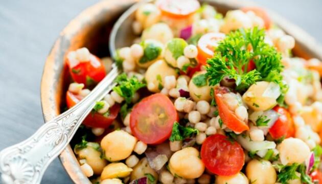 Ensaladas de legumbres, otra forma de comer legumbres Comer ensaladas de legumbres en verano