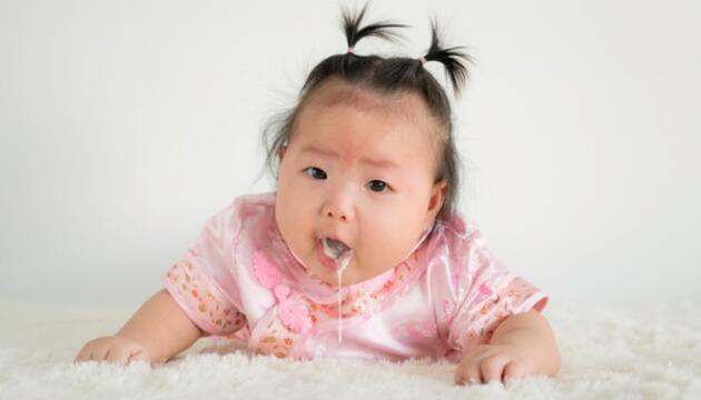 Reflujo en bebés reflujo-bebe