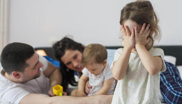 Cómo tratar los celos entre hermanos Como tratar los celos entre hermanos
