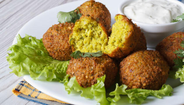 Receta de Falafel con salsa de yogur Receta Falafel con salsa de yogur