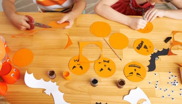 Cinco manualidades fáciles para decorar en Halloween manualidades de Halloween