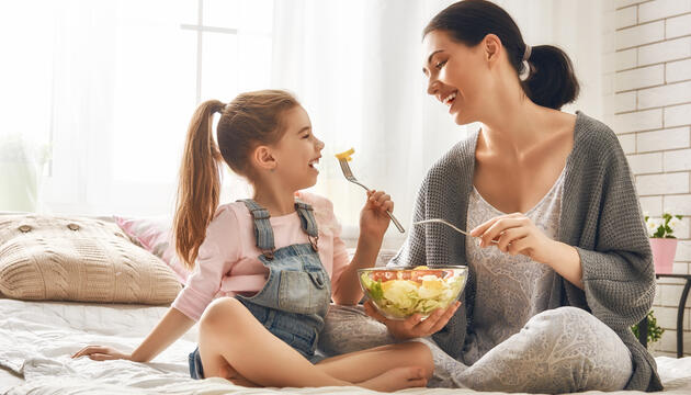 Las emociones de los padres influyen en los hábitos alimentarios de los niños Las emociones de los padres influyen en los hábitos alimentarios de los niños