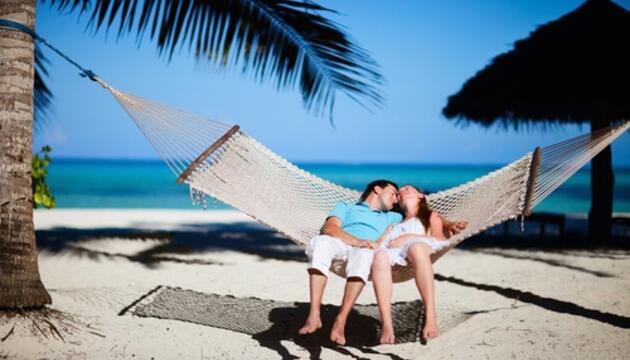Guía completa para relajarse en vacaciones hamaca en pareja