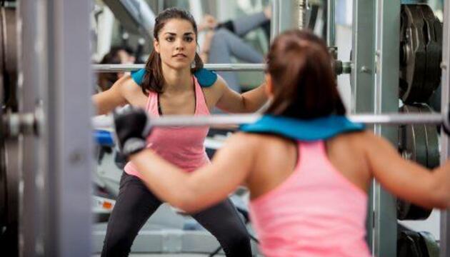 mujer gimnasio mujer gimnasio