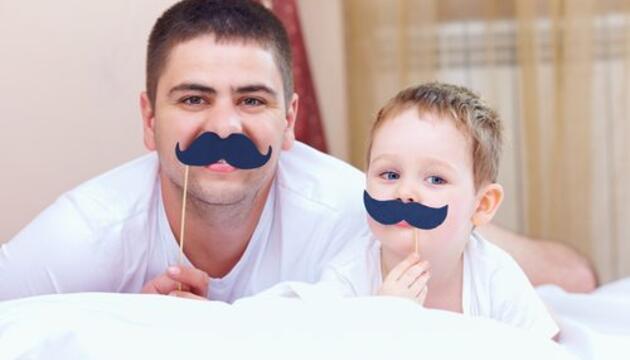Movember: el poder de un bigote movember padre hijo