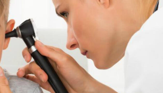 Otitis y niños en verano infecciones