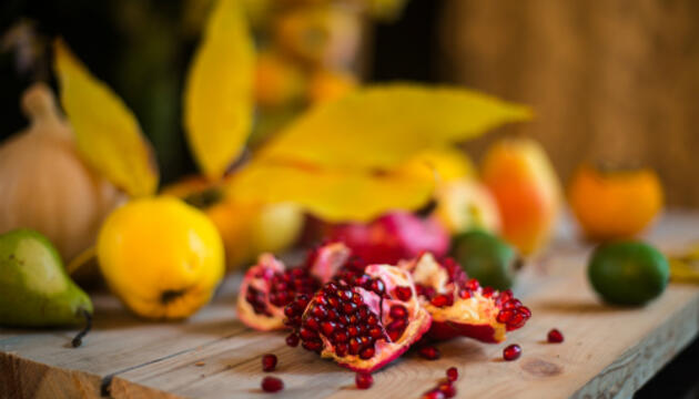 Frutas de temporada en otoño Frutas de temporada en otoño