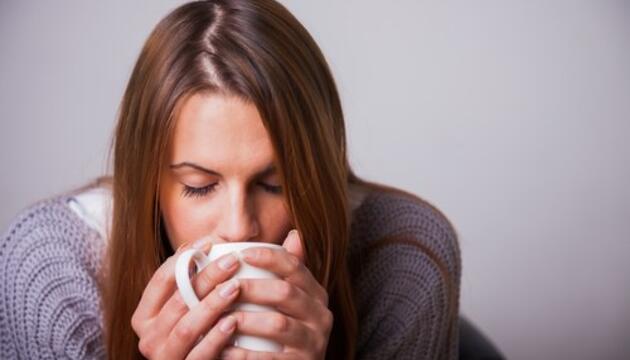 Cuida tu alimentación en el frío invierno bebida caliente