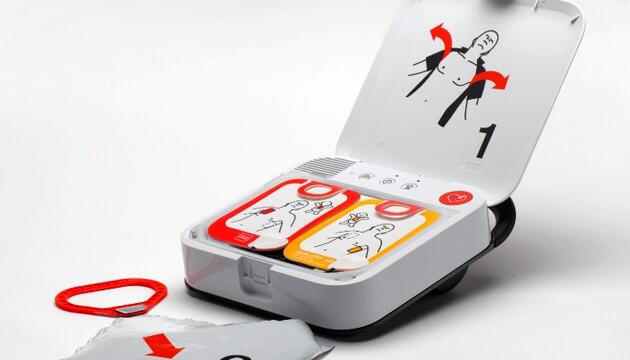 Salvar una vida utilizando un desfibrilador externo automático Salvar una vida utilizando un desfibrilador externo automático