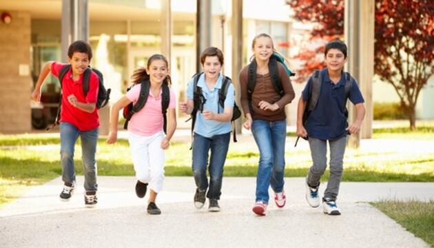Claves para una buena adaptación infantil ante la vuelta al cole Niños en la escuela
