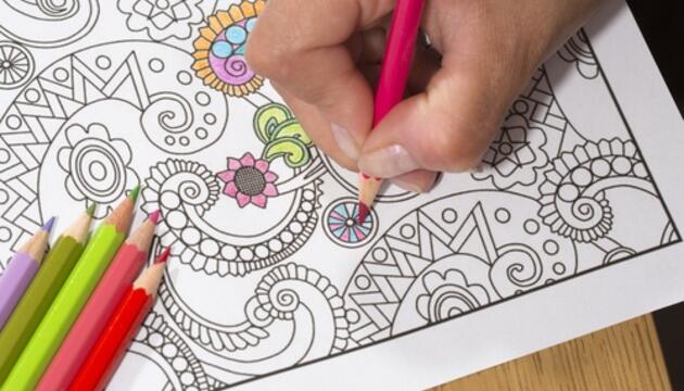 Disminuye el estrés con mandalas Pintar mandala