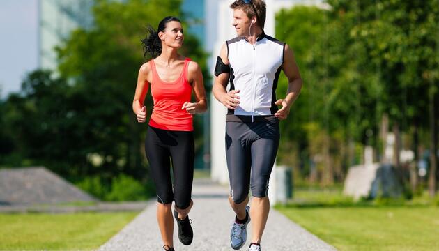 No dejes para mañana el ejercicio que puedas hacer hoy: aunque solo sean 10 minutos ejercicio corriendo