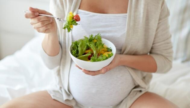 Alimentos prohibidos para embarazadas Embarazo y alimentos