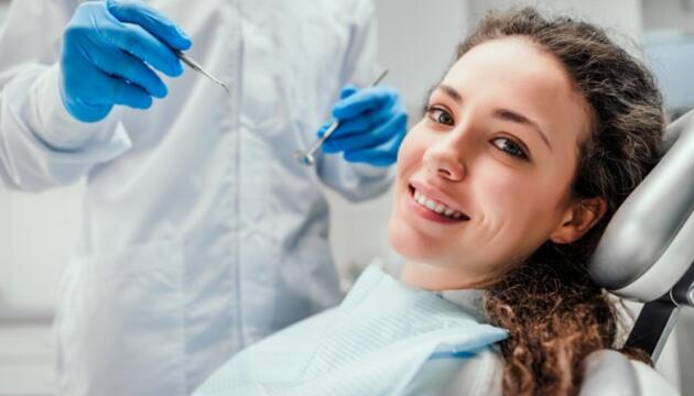 ¿Por qué es importante realizarse una limpieza dental? ¿Por qué es importante realizarse una limpieza dental?