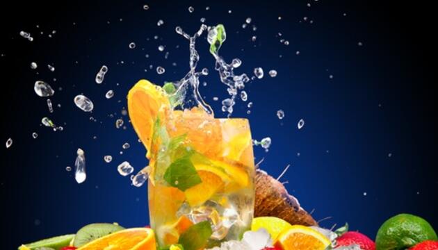 Consejos para seguir comiendo fruta en Navidad cóctel de frutas
