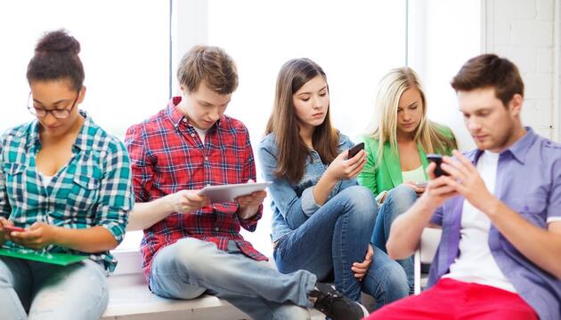 Adicción a Internet addición al móvil