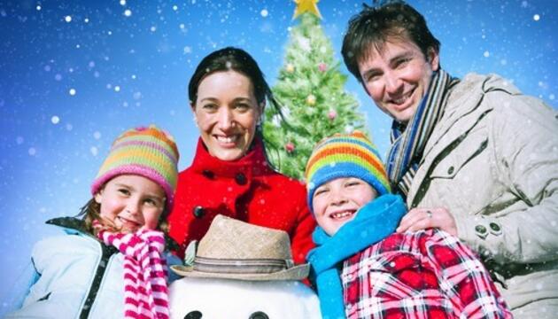 Navidades en familia...¡Diferentes! familia en la nieve
