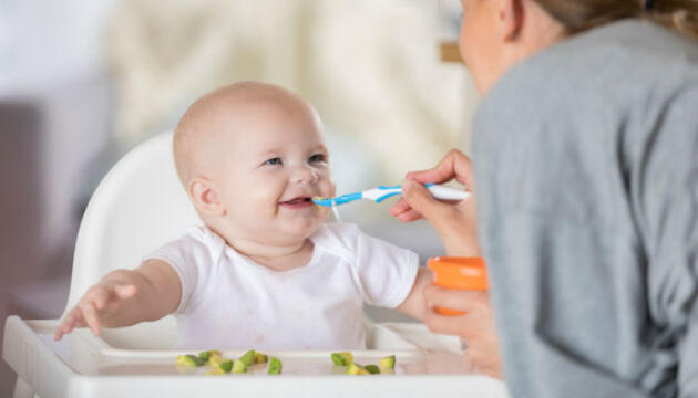 Alimentación infantil por etapas Alimentación infantil