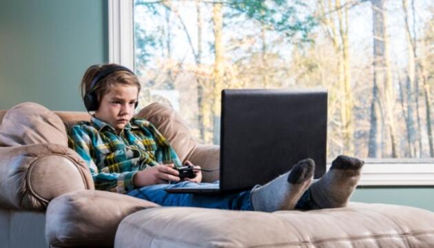 ¿Es tu hijo adicto a los videojuegos? Adicto a los videojuegos